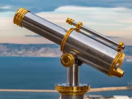Descubre la fascinante historia del telescopio y su fecha de invención en este año