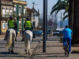 Descubre el precio del peaje de Badajoz a Oporto y cómo pagarlo en Portugal