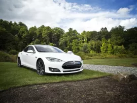 El auge de la venta de coches Tesla en España y la revolución eléctrica