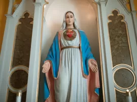 La unión de Oshun y la Virgen de la Caridad Poderosa devoción en Santería